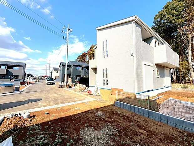 ～地盤調査も実施済み～ ・建物建築前に地盤調査もしておりますので、安心して永くお住まいいただける住宅です。 ・アフターサービスも充実しておりますので、詳細はぜひお問合せくださいませ。 