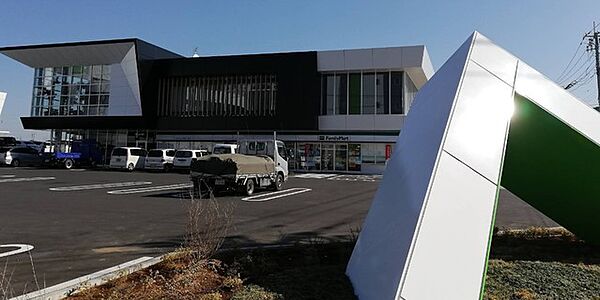 ファミリーマートグッドマンビジネスパーク店（890m）