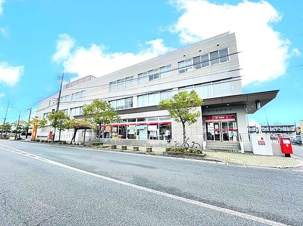 龍ケ崎郵便局（820m）
