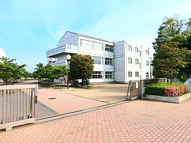 けやき台中学校(850m)