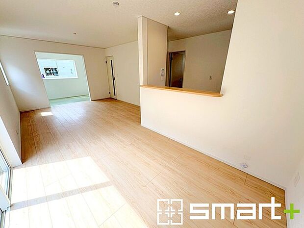 ~家具の配置がしやすい間取~ ・LDKはリビングとダイニングの境目が分かりやすくなっており、家具の配置がしやすい造り。 ・どんなインテリアにするか考えるだけでも楽しくなりますね。