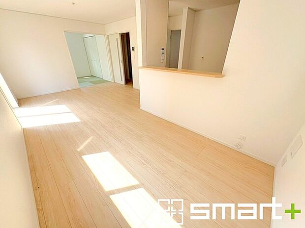 ~家具の配置がしやすい間取~ ・LDKはリビングとダイニングの境目が分かりやすくなっており、家具の配置がしやすい造り。 ・どんなインテリアにするか考えるだけでも楽しくなりますね。