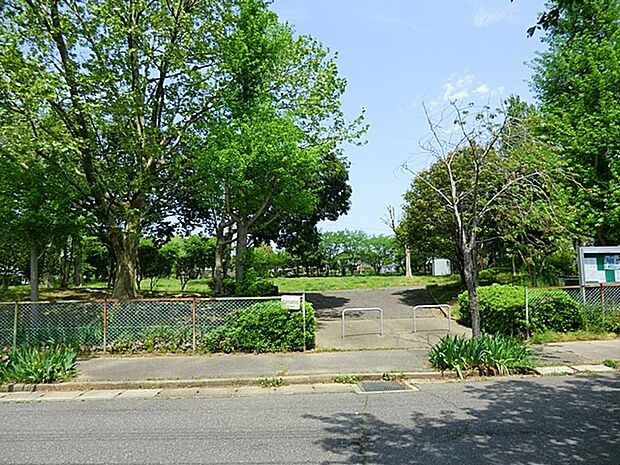 桜ニュータウン中央公園（1000m）