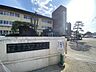 周辺：下妻小学校（700m）