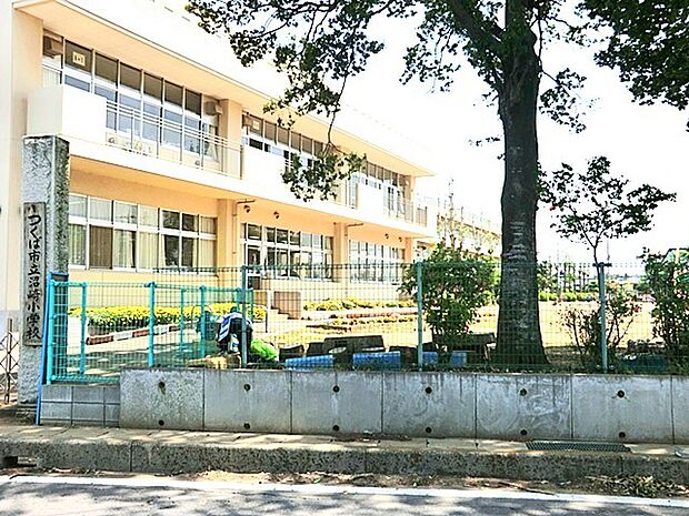 沼崎小学校(1100m)