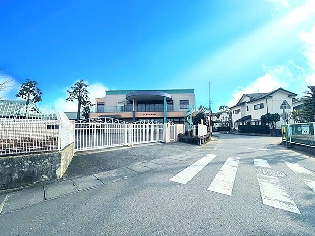 国分寺幼稚園(240m)