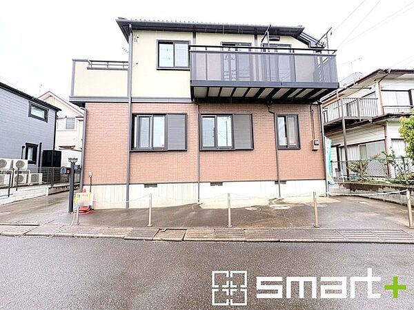 ～閑静な住宅街の立地～ ・周辺は閑静な住宅街となっておりますので、静かな暮らしをご実現いただけます。 ・前面道路の交通量も多くないので、小さなお子様がいるご家庭でもご安心ですね。