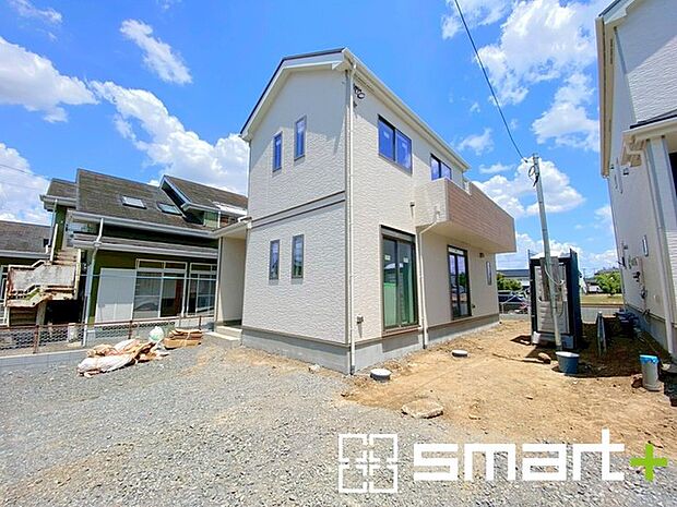 ~完成物件もご案内可能~ ・ご案内時には実際の立地に加え、同メーカー・同仕様の完成物件もご案内可能です。 ・ぜひ現地と建物をご覧いただき、具体的にイメージしてみてくださいませ。
