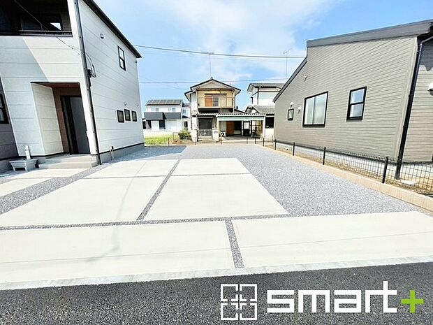 ~駐車場は4台分ご用意~ ・駐車場は4台分ございますので、車通勤の方や複数台お持ちの方にもお勧めのお住まいです。 ・ご来客の際も安心の余裕の敷地です。