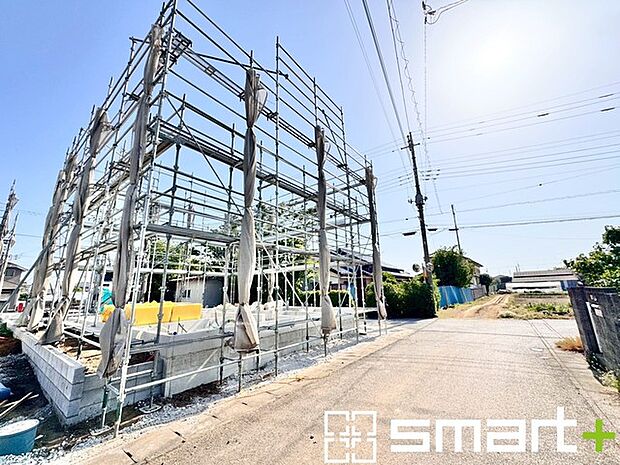 ~ご家族を守る「耐震等級3」~ ・住宅性能評価において「耐震等級3」を取得。地震に強い家であることが証明されております。 ・倒壊の恐れが低くなりますので、地震保険が半額になるメリットも。