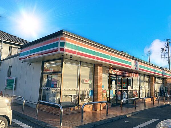 セブンイレブン牛久さくら台店（489m）