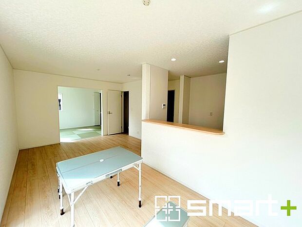 ~家具の配置がしやすい間取~ ・LDKはリビングとダイニングの境目が分かりやすくなっており、家具の配置がしやすい造り。 ・どんなインテリアにするか考えるだけでも楽しくなりますね。