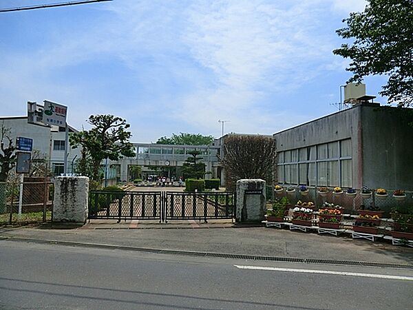 桜南小学校（2100m）