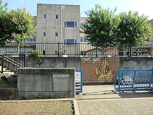 松葉第一小学校(850m)