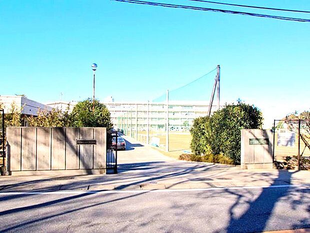 光ケ丘中学校(330m)