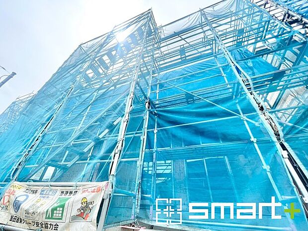 ～ご家族を守る「耐震等級3」～ ・住宅性能評価において「耐震等級3」を取得。地震に強い家であることが証明されております。 ・倒壊の恐れが低くなりますので、地震保険が半額になるメリットも。 