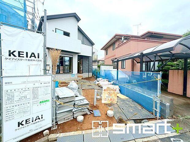 ～閑静な住宅街の立地～ ・周辺は閑静な住宅街となっておりますので、静かな暮らしをご実現いただけます。 ・前面道路の交通量も多くないので、小さなお子様がいるご家庭でもご安心ですね。 