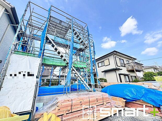 ~ご家族を守る「耐震等級3」~ ・住宅性能評価において「耐震等級3」を取得。地震に強い家であることが証明されております。 ・倒壊の恐れが低くなりますので、地震保険が半額になるメリットも。