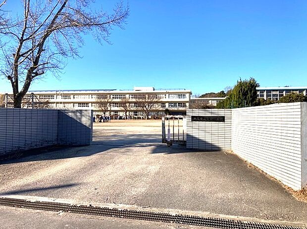 向台小学校(830m)