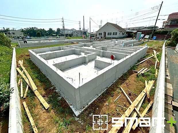 ~ご家族を守る「耐震等級3」~ ・住宅性能評価において「耐震等級3」を取得。地震に強い家であることが証明されております。 ・倒壊の恐れが低くなりますので、地震保険が半額になるメリットも。