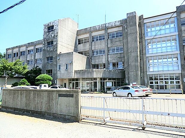 土浦第二中学校(580m)