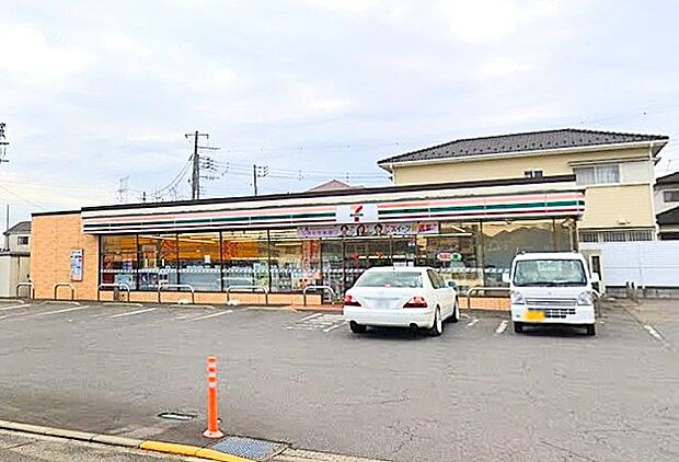 セブンイレブン牛久上柏田3丁目店(950m)