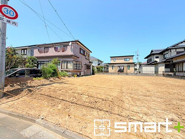 ~ご家族を守る「耐震等級3」~ ・住宅性能評価において「耐震等級3」を取得。地震に強い家であることが証明されております。 ・倒壊の恐れが低くなりますので、地震保険が半額になるメリットも。