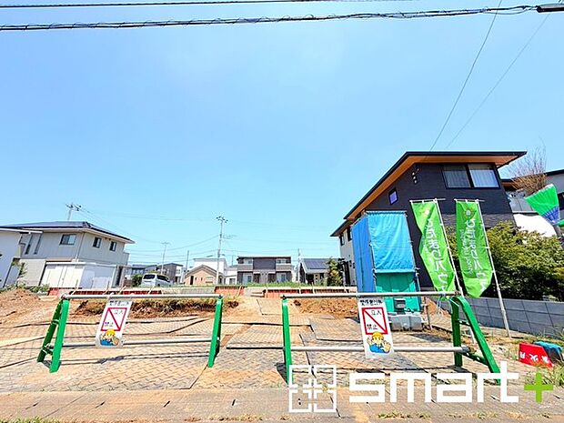 ~完成物件もご案内可能~ ・ご案内時には実際の立地に加え、同メーカー・同仕様の完成物件もご案内可能です。 ・ぜひ現地と建物をご覧いただき、具体的にイメージしてみてくださいませ。