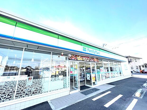 ファミリーマート取手米ノ井店(350m)