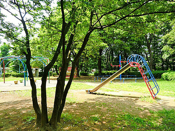 かぶと公園（230m）