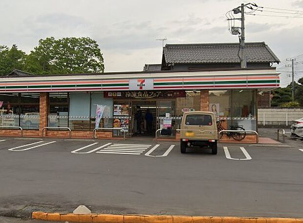 セブンイレブン牛久岡見店(1700m)
