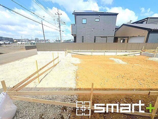 ～ご家族を守る「耐震等級3」～ ・住宅性能評価において「耐震等級3」を取得。地震に強い家であることが証明されております。 ・倒壊の恐れが低くなりますので、地震保険が半額になるメリットも。 