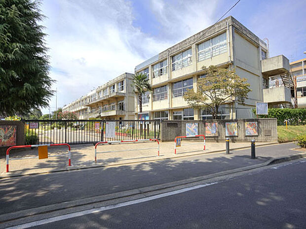 常盤平第二小学校（500m）