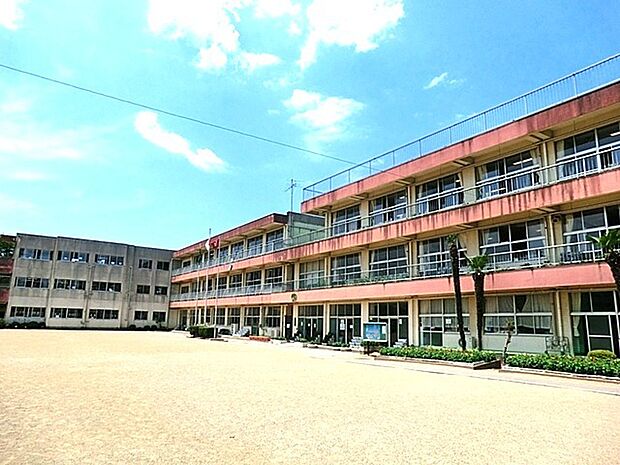 土浦第二小学校(750m)