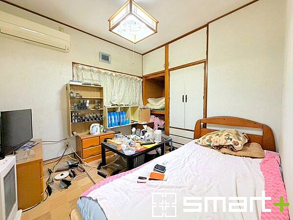 ～自然な風合いの洋室～ ・ナチュラルな色彩で纏められた洋室は家具のコーディネートもしやすくなっております。 ・どんな家具にするか考えるだけでも楽しくなってきますね。