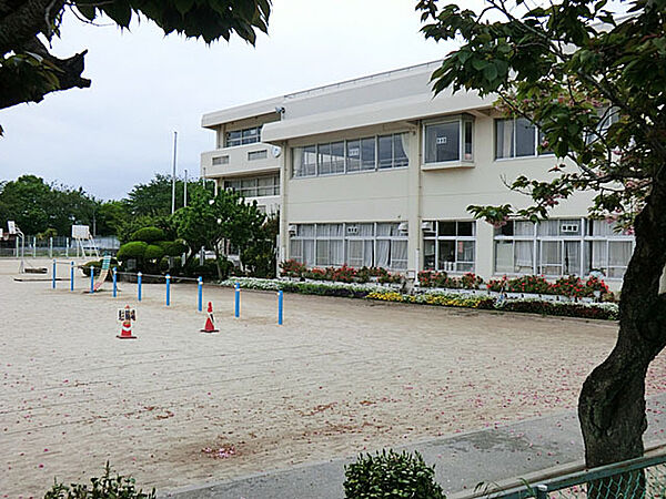 新木小学校（450m）