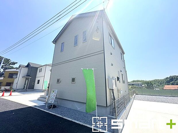 ~「IDS」工法を採用~ ・IDS工法を採用し、スケルトンインフィル住宅となっております。 ・部屋の壁を取り除く事ができるので、ご家族の状況に応じて間取り変更が可能です。