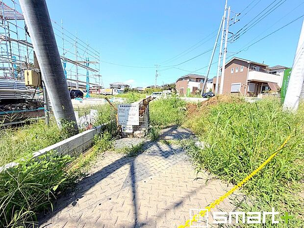 ~ご家族を守る「耐震等級3」~ ・住宅性能評価において「耐震等級3」を取得。地震に強い家であることが証明されております。 ・倒壊の恐れが低くなりますので、地震保険が半額になるメリットも。
