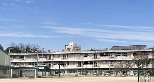 間々田中学校(1900m)