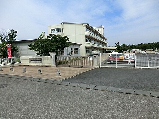 城ノ内小学校(1340m)