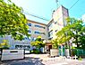周辺：第三中学校（900m）