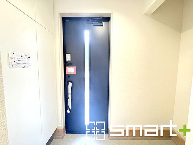 ~十分な容量のシューズボックス~ ・備え付けのシューズボックスは充分な容量を確保。 ・より大型のものへのご変更などご希望の方もお気軽にご相談くださいませ。