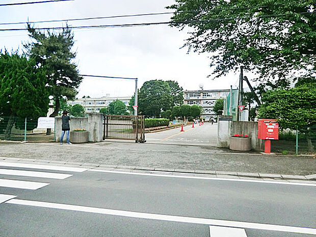 西原小学校(700m)