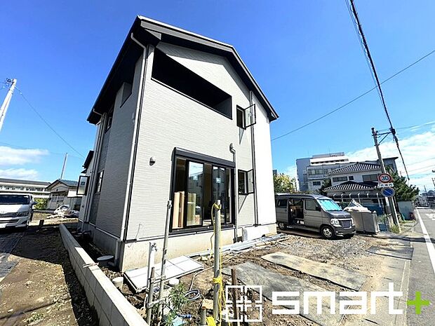～ご家族を守る「耐震等級3」～ ・住宅性能評価において「耐震等級3」を取得。地震に強い家であることが証明されております。 ・倒壊の恐れが低くなりますので、地震保険が半額になるメリットも。 