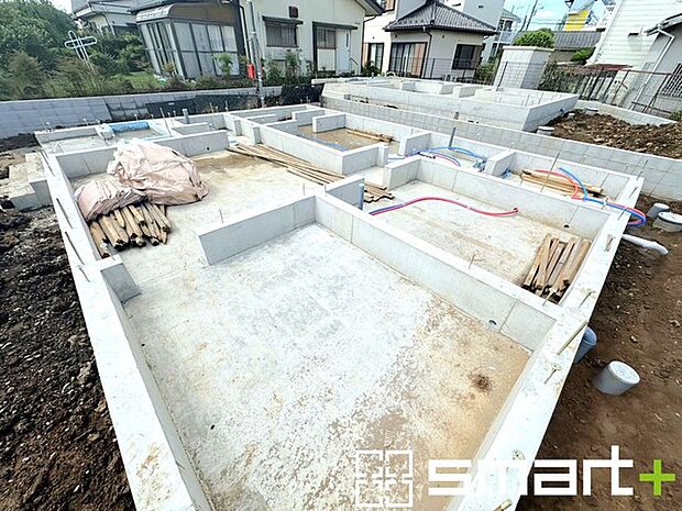 ～風にも強い強靭な建物～ ・住宅性能評価において「耐風等級2」を取得。 ・大型の台風など暴風にも耐える、強靭な建物となっております。 