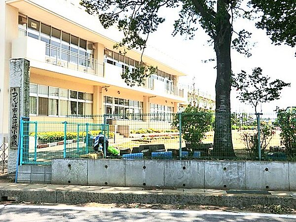 沼崎小学校（1700m）