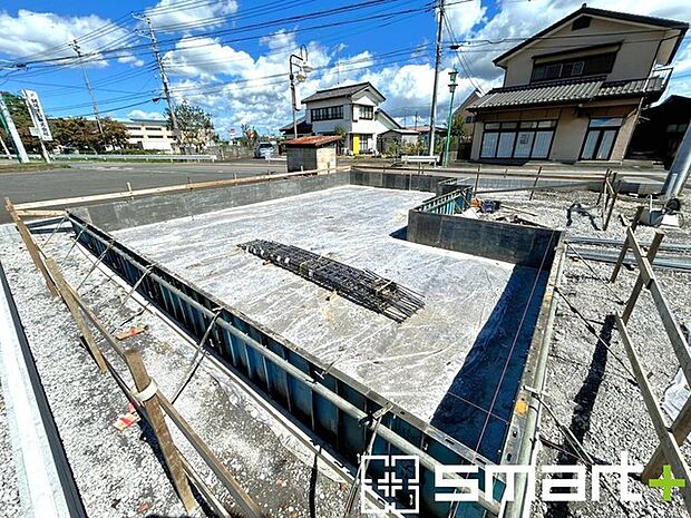 ~ご家族を守る「耐震等級3」~ ・住宅性能評価において「耐震等級3」を取得。地震に強い家であることが証明されております。 ・倒壊の恐れが低くなりますので、地震保険が半額になるメリットも。