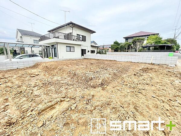 ～十分な広さのある前面道路～・前面道路は約4.5ｍございますので、お車でのすれ違いも楽々で余計なストレスがかかりません。・日々お車での移動が多い方には大切なポイントですね。