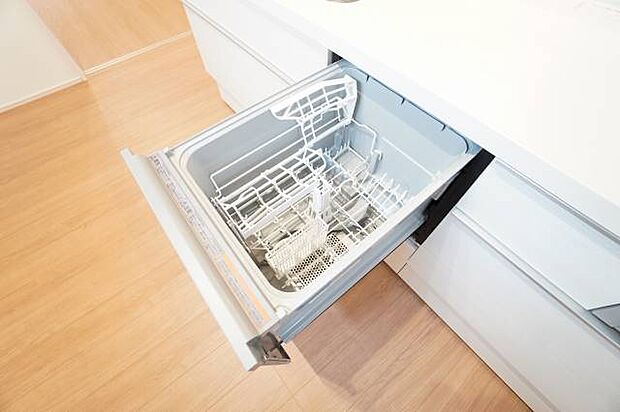 食器洗浄乾燥機で家事の時短に！※類似物件の参考画像です。メーカーが異なる可能性ございます。