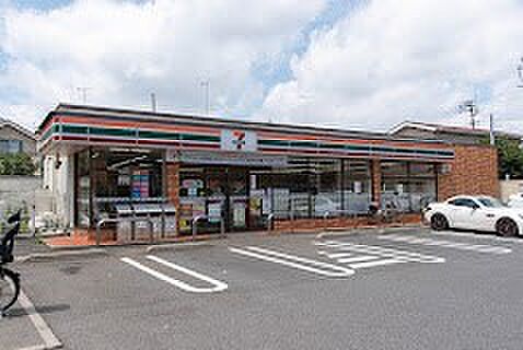 コンビニ 600m セブン-イレブン 練馬西大泉4丁目店